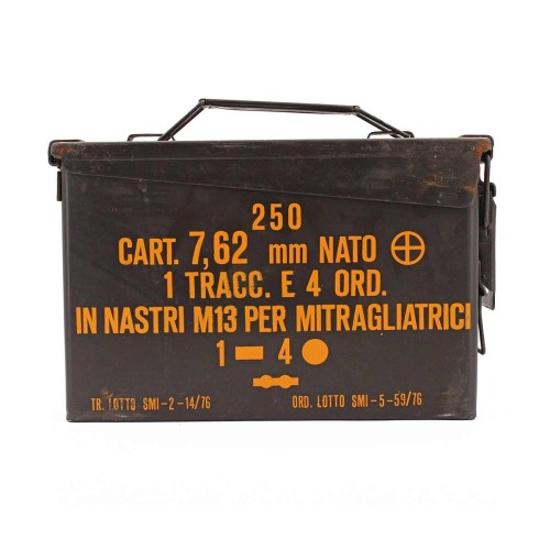 Caja de Munición Metálica Pequeña Calibre 30 Usada Verde