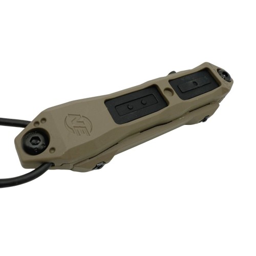 PULSADOR DOBLE WADSN PARA LINTERNA & AN/PEQ - TAN