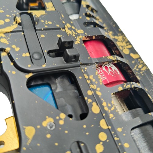 (SEGUNDA MANO) - FUSIL SPEEDSOFT WATC CUSTOM SEMI NUEVO - NEGRO & DORADO