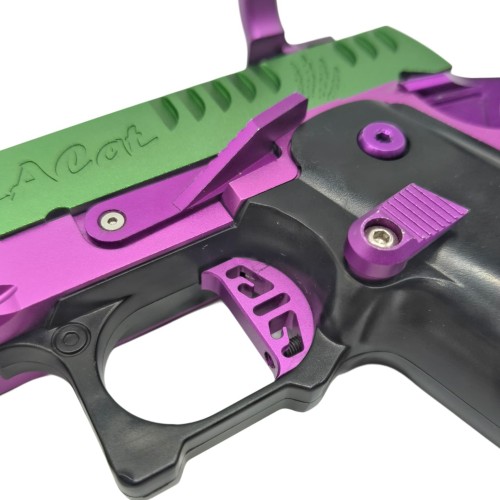 (SEGUNDA MANO) - HI-CAPA WATC CUSTOM SEMI-NUEVA - VIOLETA & VERDE