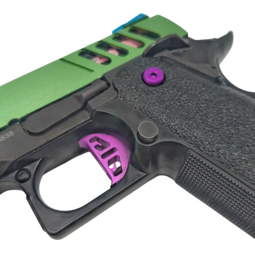 (SEGUNDA MANO) - HI-CAPA WATC CUSTOM SEMI-NUEVA - NEGRA & VERDE